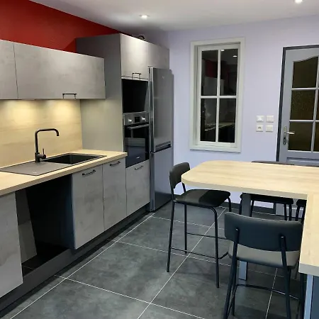 Maison De 2 Chambres Avec Vue Sur La Terrasse Et Wifi A *